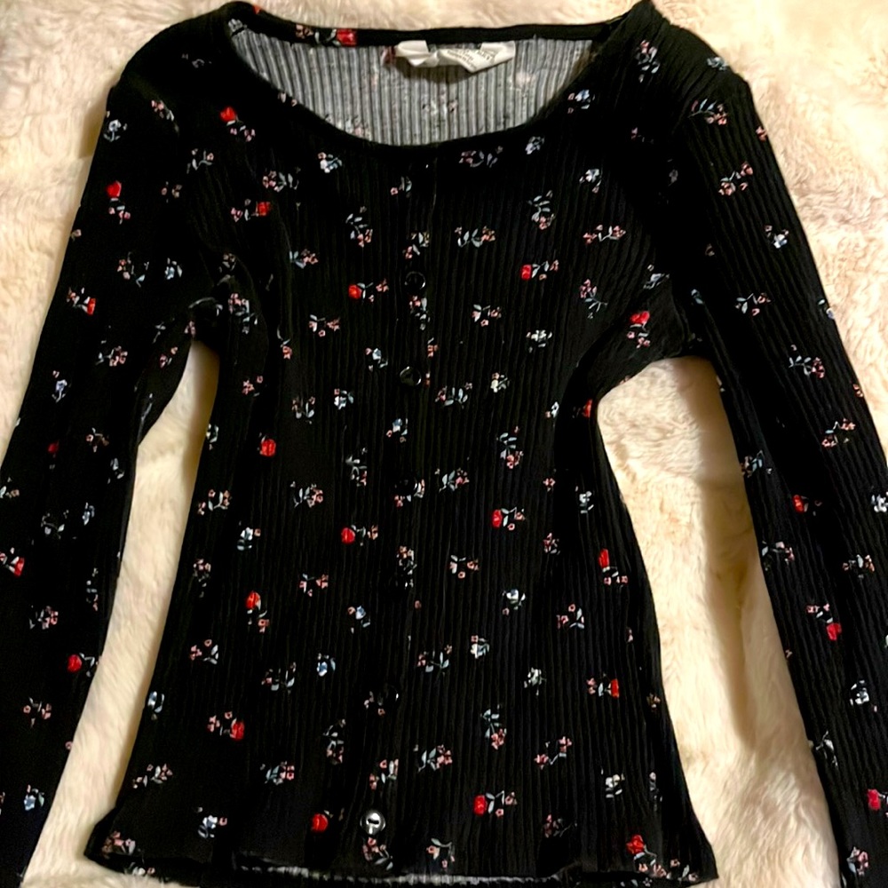 Floral slim fit black long sleeve top